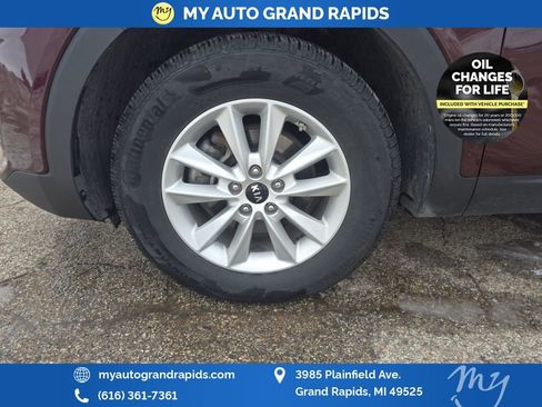 Used 2019 Kia Sorento LX w/ LX Convenience Package image 29