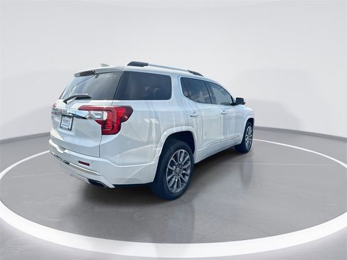 Used 2021 GMC Acadia Denali w/ Denali Technology Package image 9