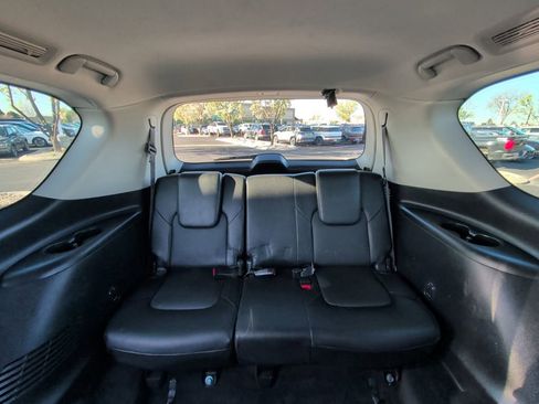 Used 2021 Nissan Armada SV AWD/4WD image 16