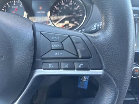 Used 2018 Nissan Rogue S AWD/4WD image 5