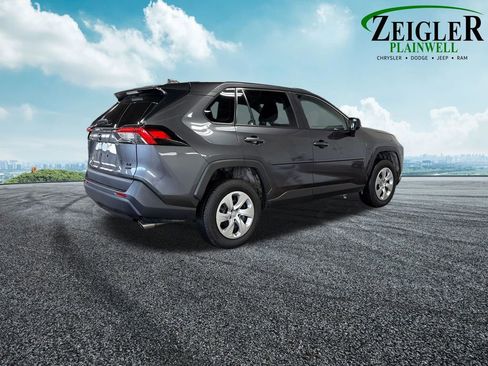 Used 2023 Toyota RAV4 LE image 9