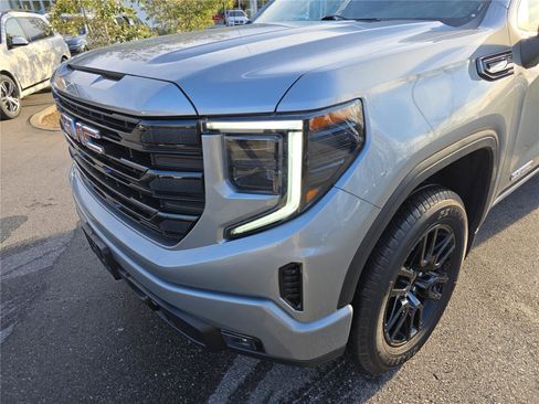 Used 2024 GMC Sierra 1500 Elevation image 9