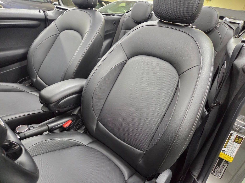 Used 2019 MINI Cooper Convertible w/ Signature Upholstery Package FWD image 34