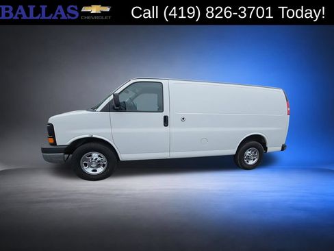Used 2014 Chevrolet Express 2500 RWD image 5