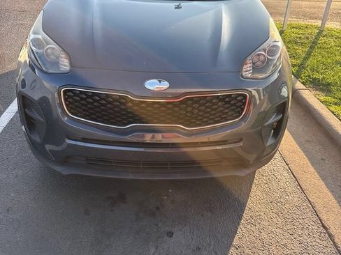 Used 2019 Kia Sportage LX FWD image 1