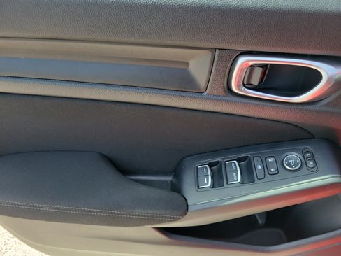 Certified 2025 Honda Civic Sport image 19