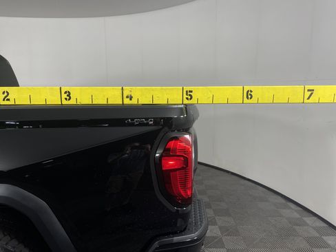 New 2025 GMC Canyon Elevation w/ Convenience Package image 9