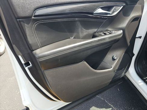 Used 2022 Buick Envision Preferred FWD image 12
