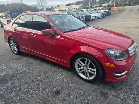 Used 2013 Mercedes-Benz C 250 Sedan w/ Multimedia Pkg image 3