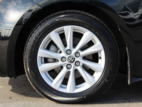 Used 2025 Toyota Corolla SE image 23