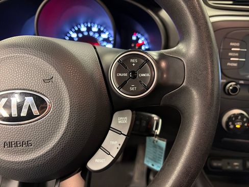 Used 2019 Kia Soul FWD image 26