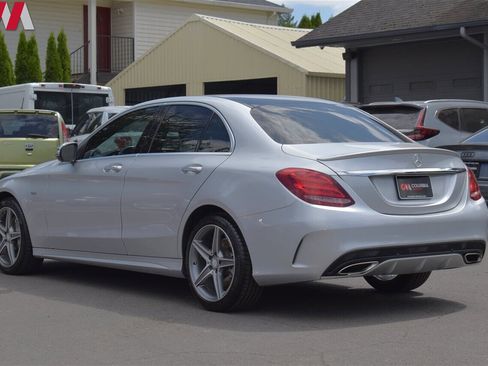 Used 2015 Mercedes-Benz C 300 4MATIC Sedan image 2