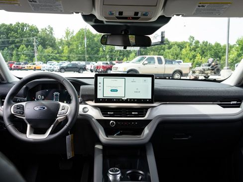 New 2026 Ford Explorer Active w/ Active Comfort Package RWD image 20