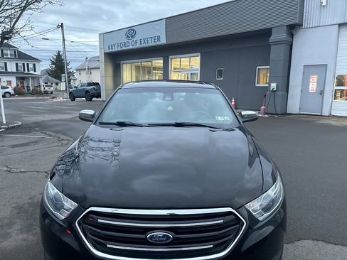 Used 2018 Ford Taurus Limited image 1