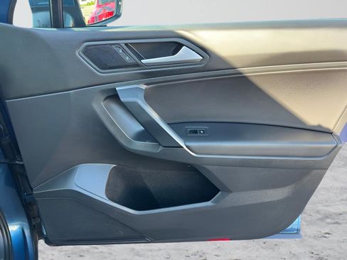 Used 2019 Volkswagen Tiguan SE image 23