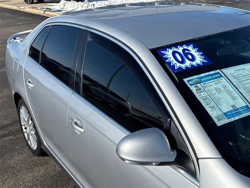 Used 2006 Volkswagen Jetta GLI image 14
