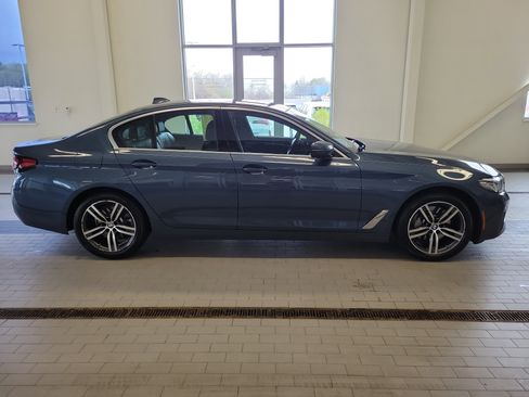 Used 2023 BMW 530i xDrive w/ Premium Package AWD/4WD image 4