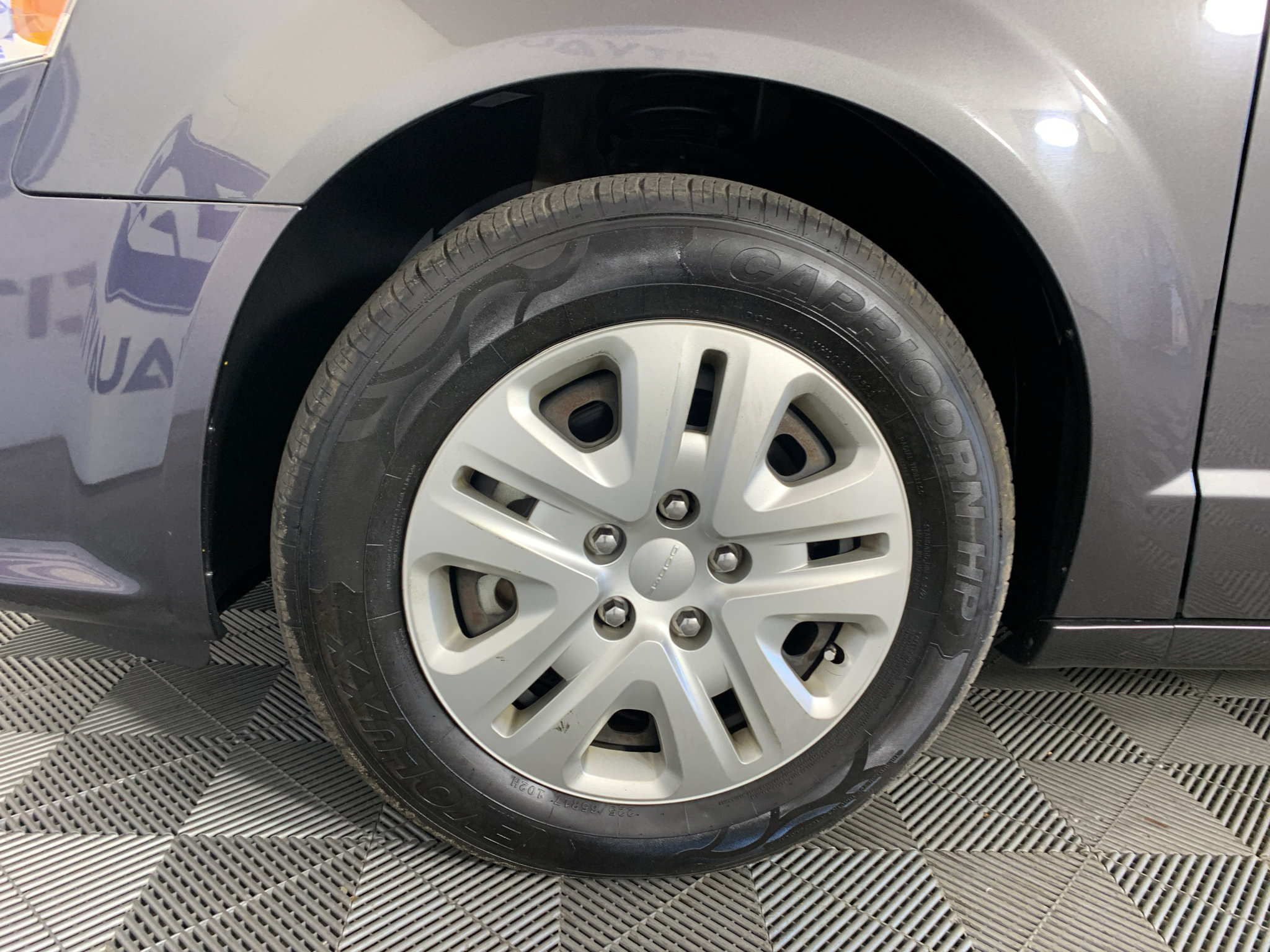 Used 2016 Dodge Grand Caravan SE w/ Quick Order Package 29E SE FWD image 9