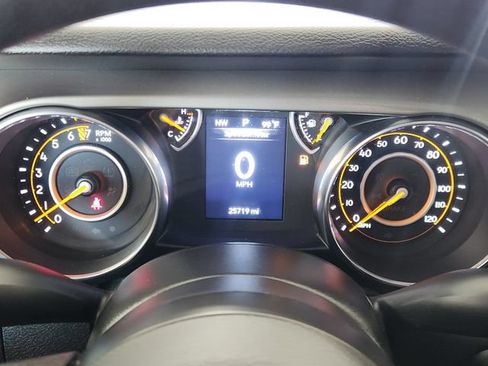 Used 2021 Jeep Gladiator Sport AWD/4WD image 7