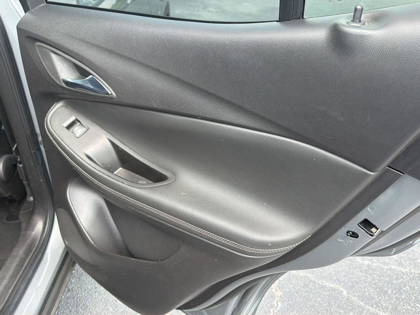 Certified 2023 Buick Encore GX Select FWD image 15