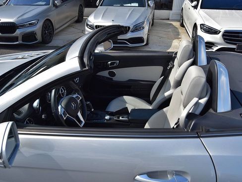 Used 2015 Mercedes-Benz SLK 250 w/ Premium Package image 58