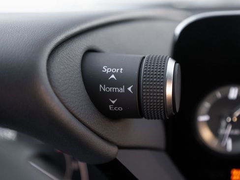 Used 2023 Lexus ES 300h Ultra Luxury image 25