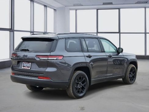 Used 2024 Jeep Grand Cherokee L Laredo image 6