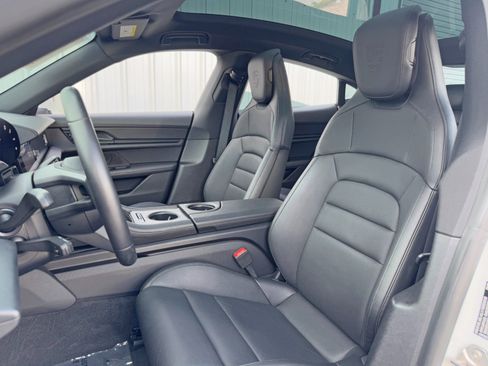 Used 2020 Porsche Taycan 4S w/ Premium Package image 43