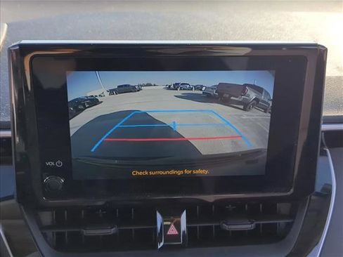 Used 2023 Toyota Corolla LE image 18
