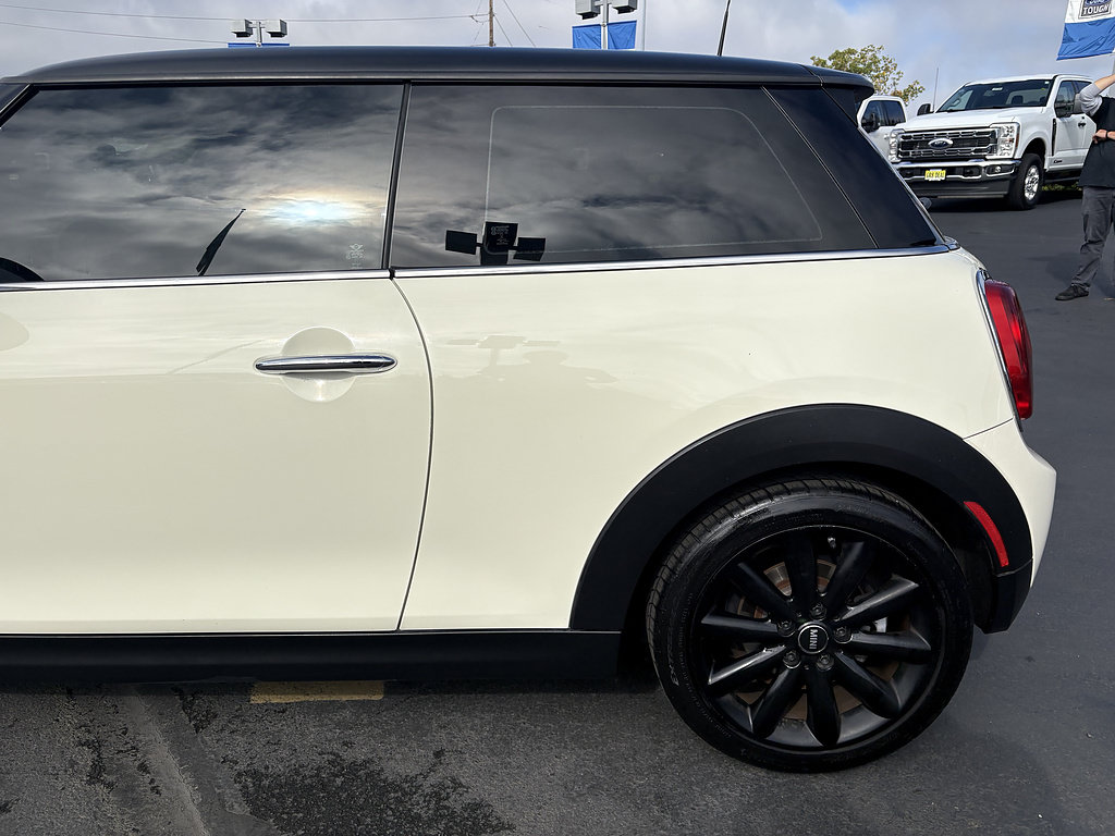Used 2014 MINI Cooper 2-Door Hardtop FWD image 11