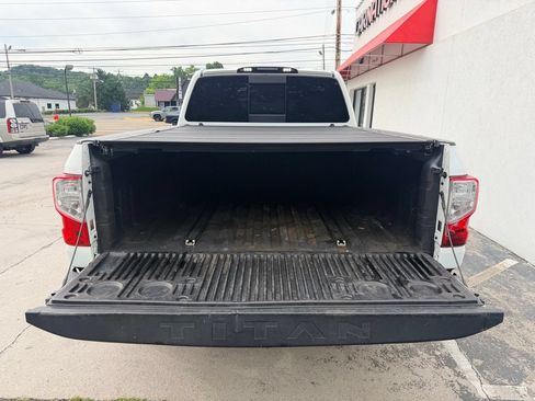 Used 2017 Nissan Titan Platinum Reserve AWD/4WD image 14