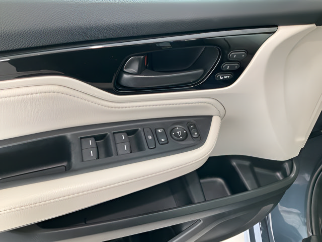 Certified 2026 Honda Odyssey Touring image 11