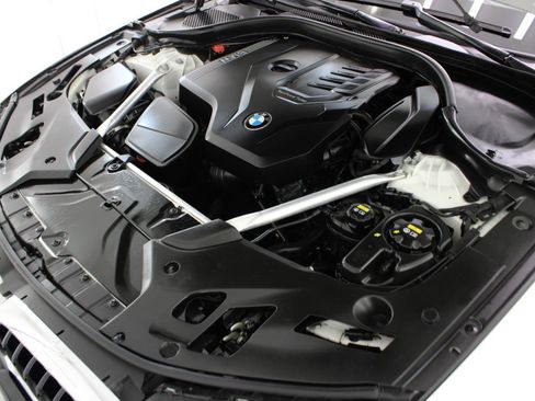 Used 2021 BMW 530i w/ Convenience Package RWD image 39
