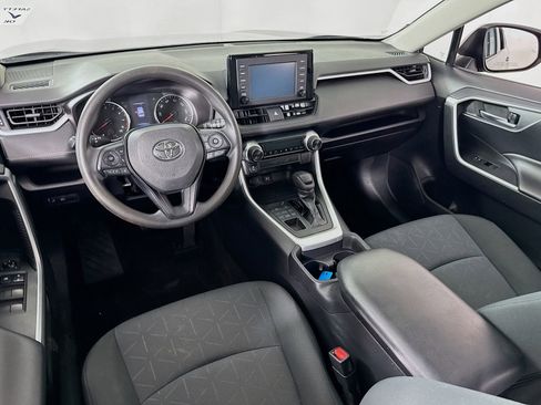 Used 2019 Toyota RAV4 XLE image 19