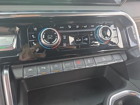 Used 2025 GMC Sierra 1500 Denali Ultimate AWD/4WD image 31