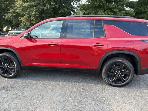 New 2027 Chevrolet Traverse LT w/ Midnight/Sport Edition FWD image 11