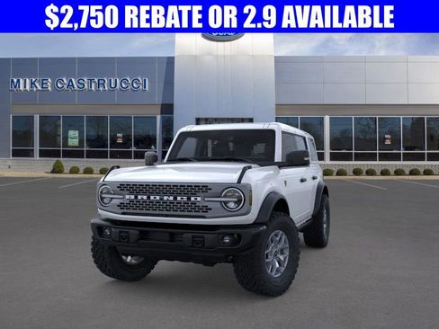 New 2025 Ford Bronco Badlands image 2