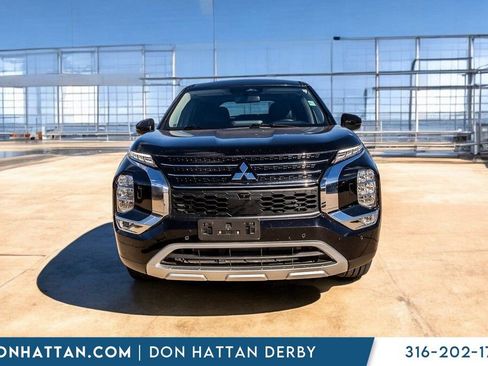 Used 2024 Mitsubishi Outlander SE Black Edition image 24