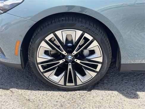 New 2025 BMW 530i image 10