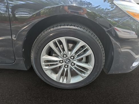 Used 2017 Toyota Camry SE FWD image 38