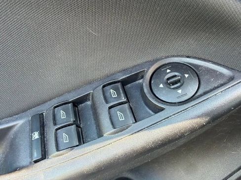 Used 2016 Ford Focus SE FWD image 17
