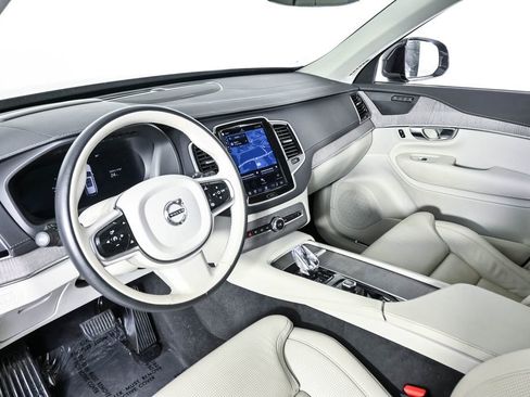 Certified 2023 Volvo XC90 T8 Ultimate AWD/4WD image 6
