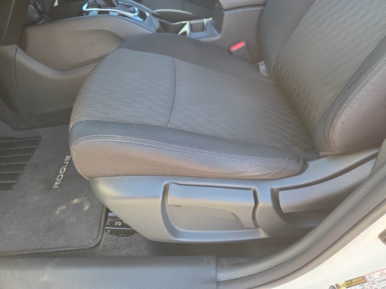 Used 2017 Nissan Rogue S w/ Appearance Package FWD image 13