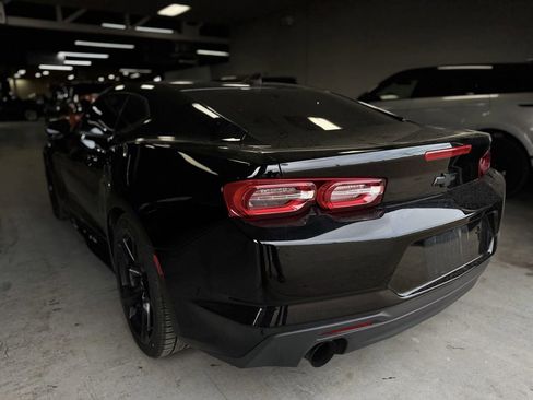 Used 2019 Chevrolet Camaro LT RWD image 7