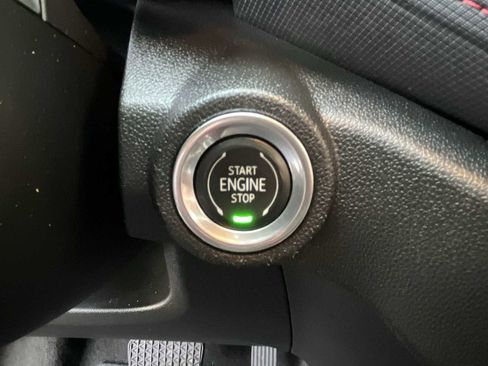 Used 2021 Chevrolet TrailBlazer RS w/ Convenience Package image 16