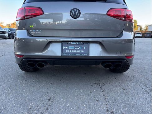 Used 2017 Volkswagen Golf R 4-Door image 18
