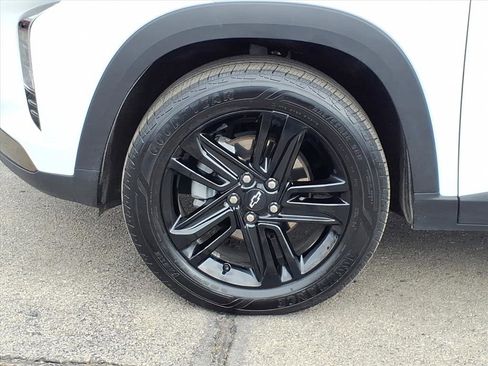 Used 2025 Chevrolet Trax ACTIV w/ Driver Confidence Package image 8