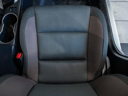 Used 2019 Toyota Corolla LE image 25