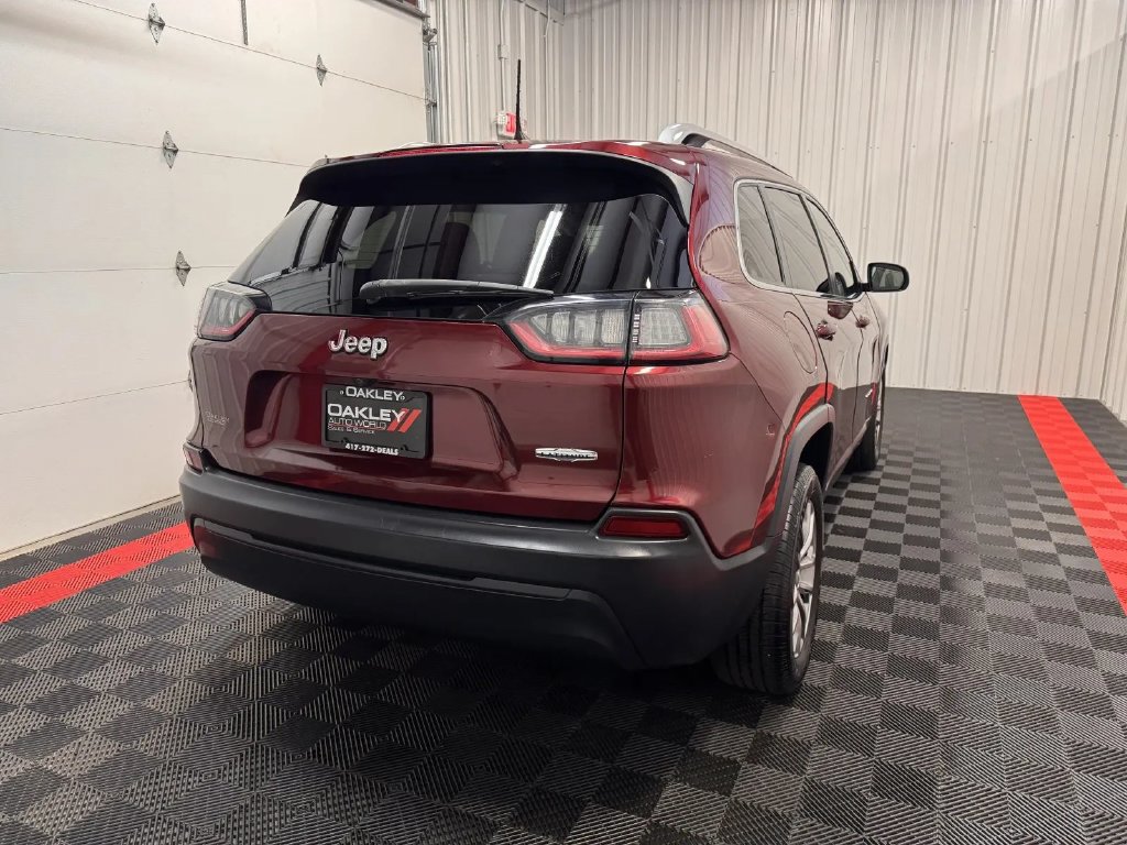 Used 2019 Jeep Cherokee Latitude Plus FWD image 16
