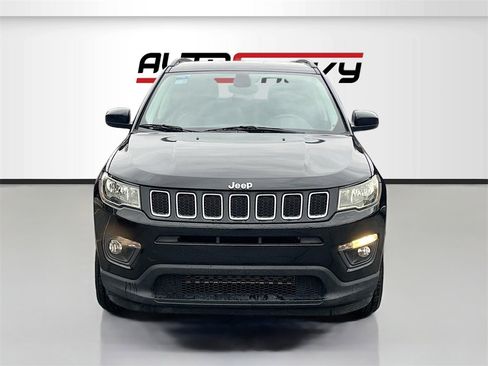 Used 2021 Jeep Compass Latitude image 2